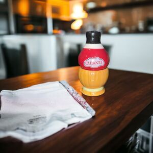 Italian CHIANTI Wine  Bottle Porcelain Salt & Pepper Shakers NEW!!!